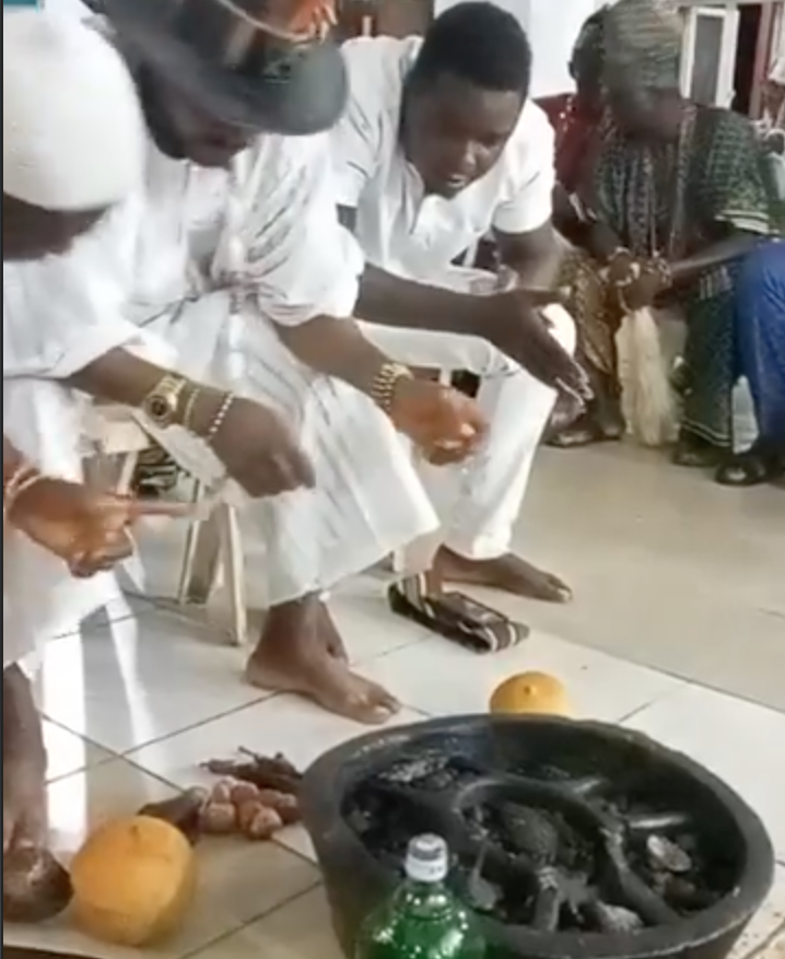 Obi a Ifá en el Oke Itase de Ile Ife